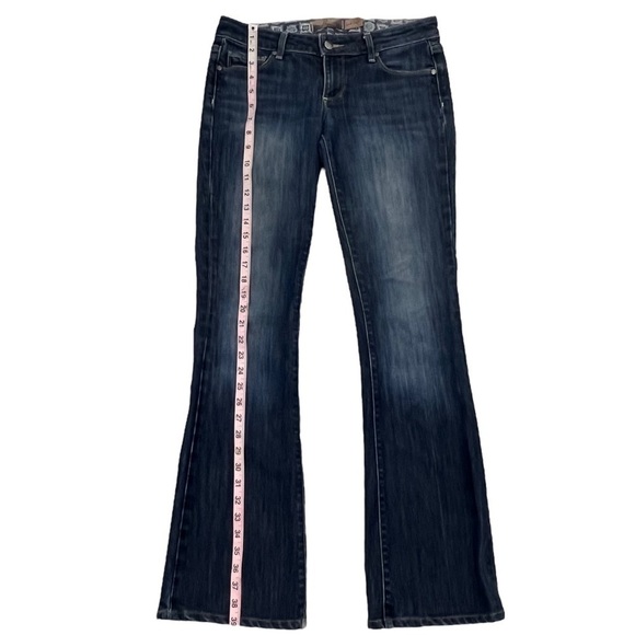 Clash Woman’s Dark Wash Bootcut Flair Denim Jeans Snap Buckle Waist Size 11 Jrs - Picture 9 of 14